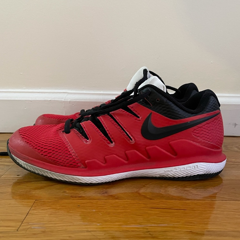 Nike Tennis Shoes used twice (like new)